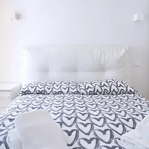 Elegant & Spacious - 30 Min From Venice - King Beds! Apartment