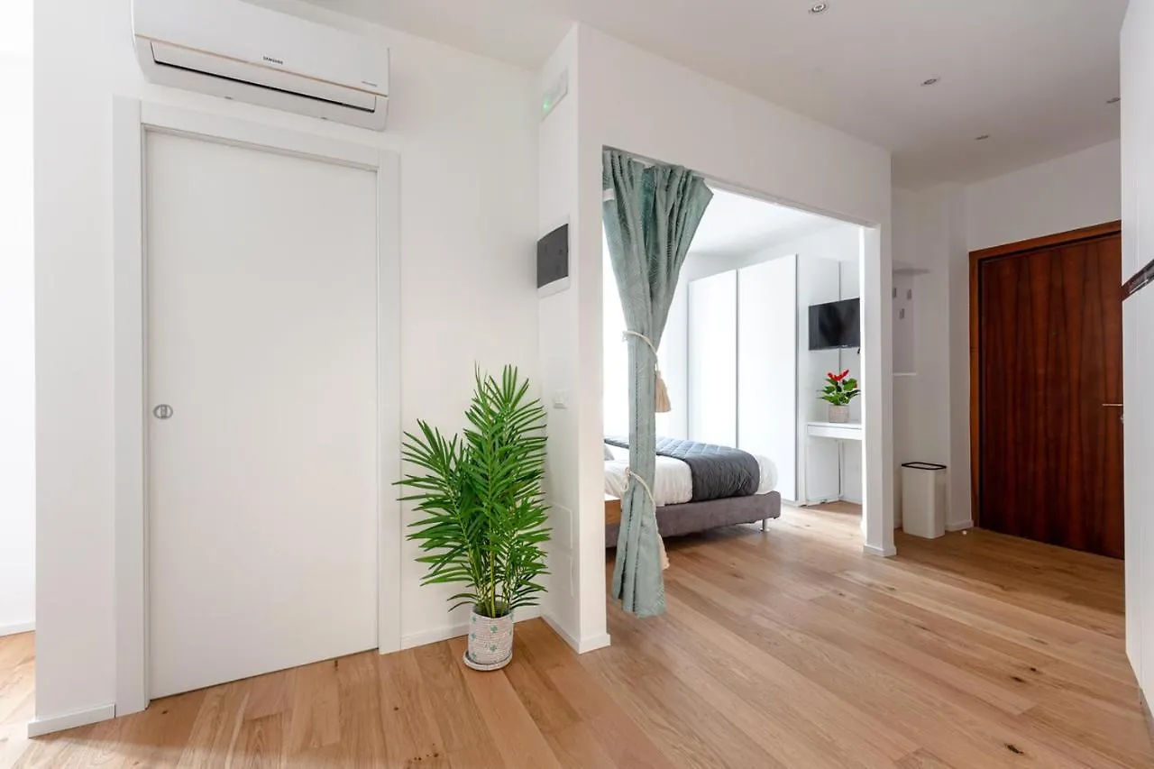 Apartment Fully Furnished Apartment-Treviso Center Italy